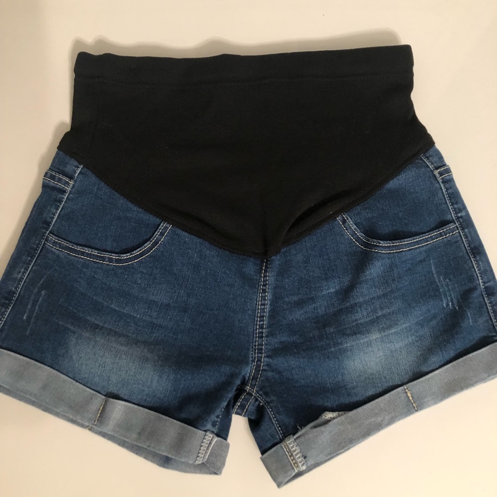 Maternity Shorts NWOT